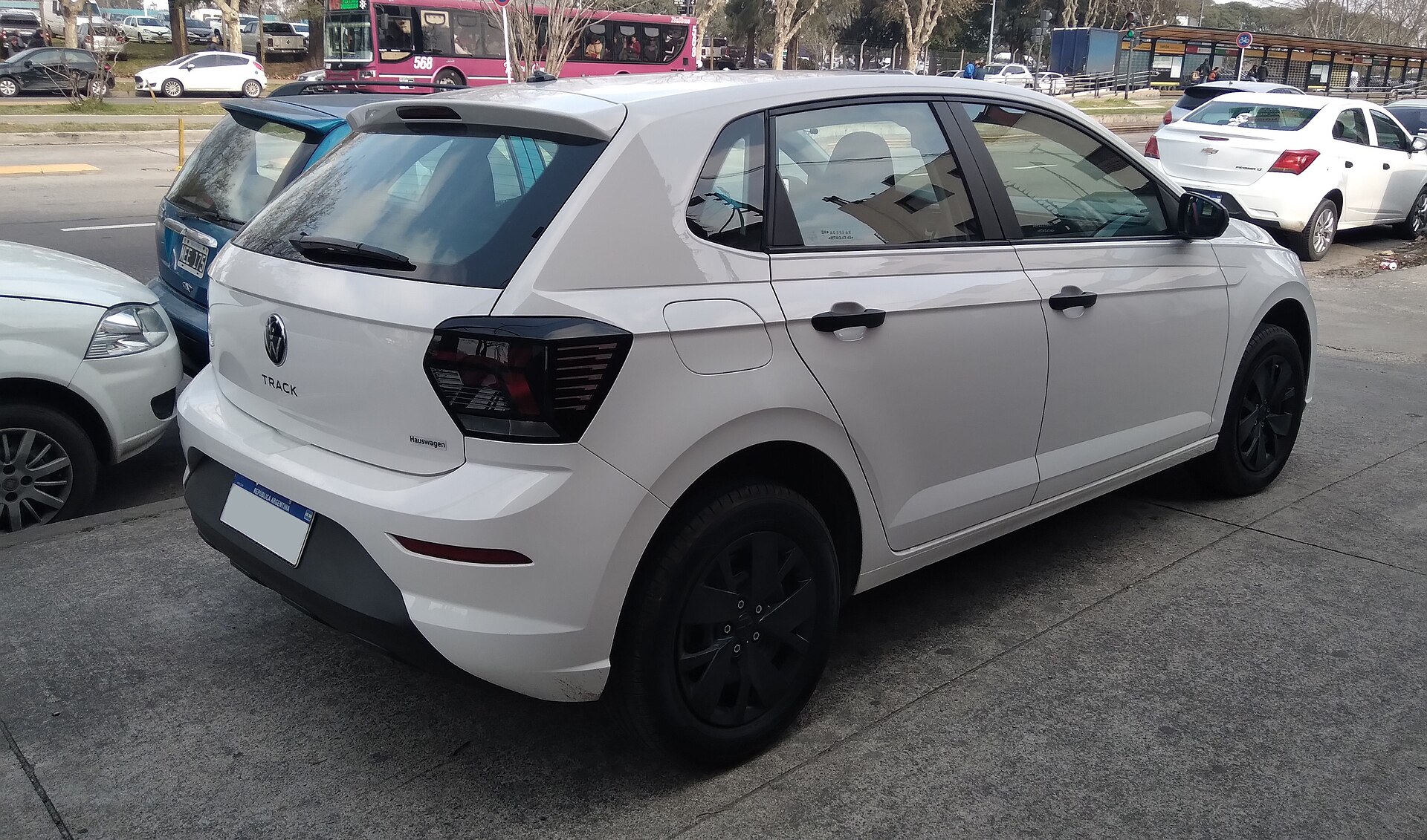 Volkswagen Polo Track 1.6 MSI — Miniatura 2